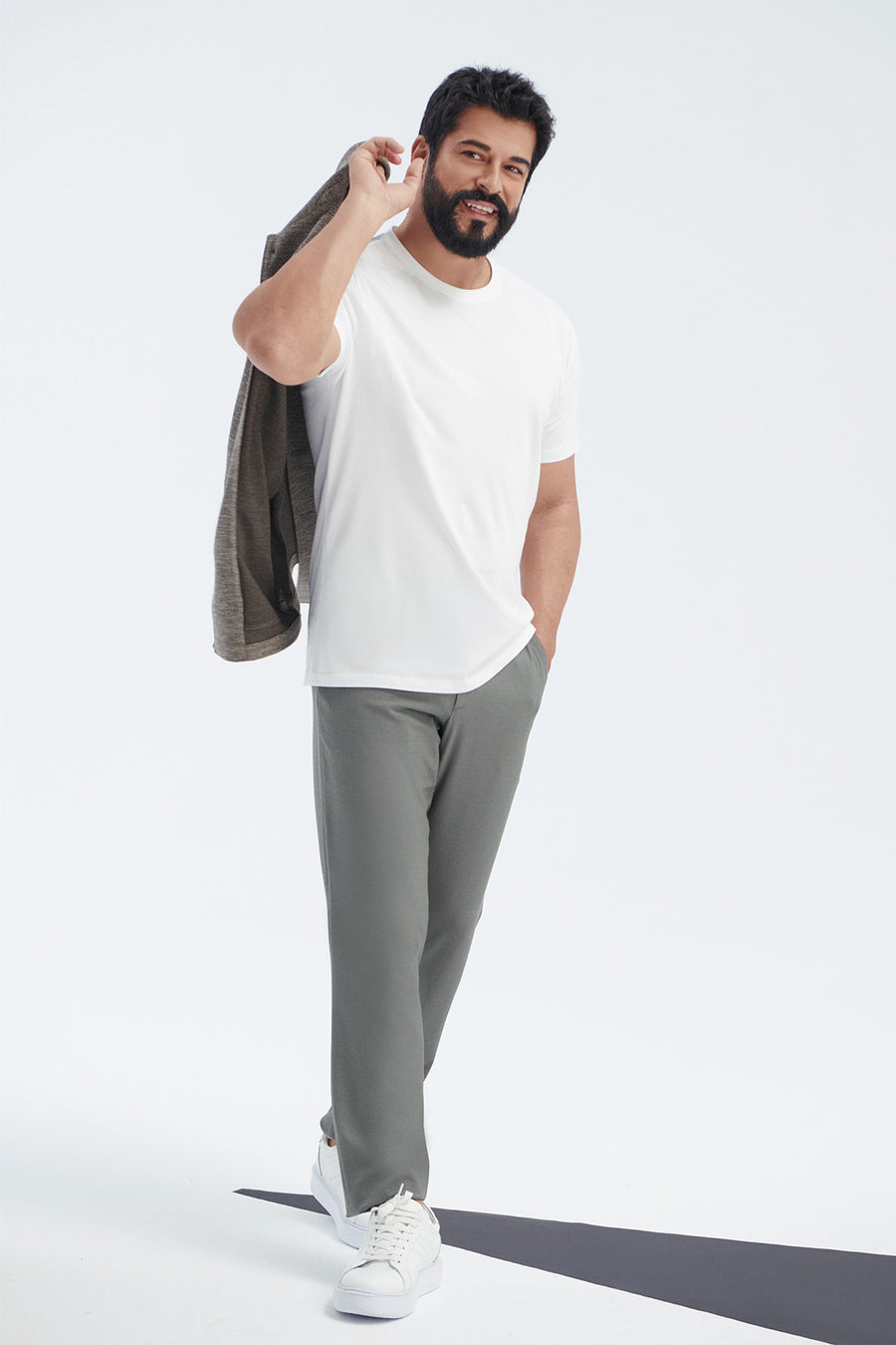 AC&Co / Altınyıldız Classics Erkek/unisex Beyaz %100 Pamuk Slim Fit Dar Kesim Bisiklet Yaka Basic Tişört - Lacivert