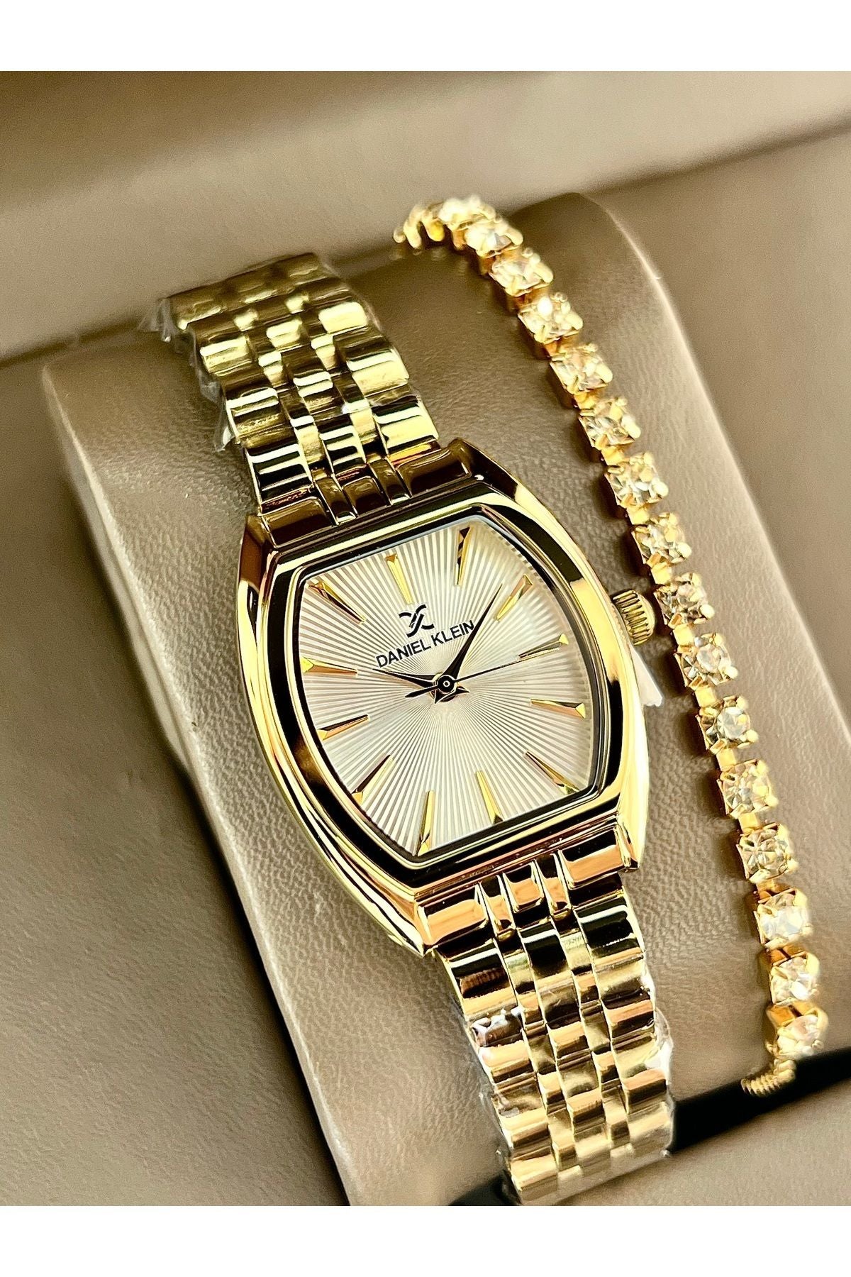 Daniel Klein Gold Kadın Saati.minimal,hafif Ve Şık Tasarım,çelikordon Ve Su Geçirmez Yıl Garanti - Görsel 3