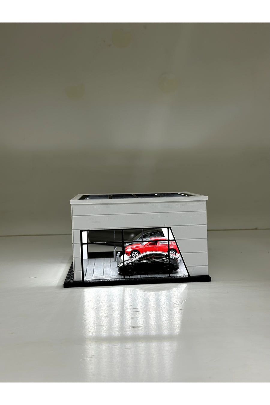 Butik 1/64 Ölçekli Beyaz Renk Ledli Showroom Tasarımlı Diorama Araç Sergileme Garajı 3D Baskı