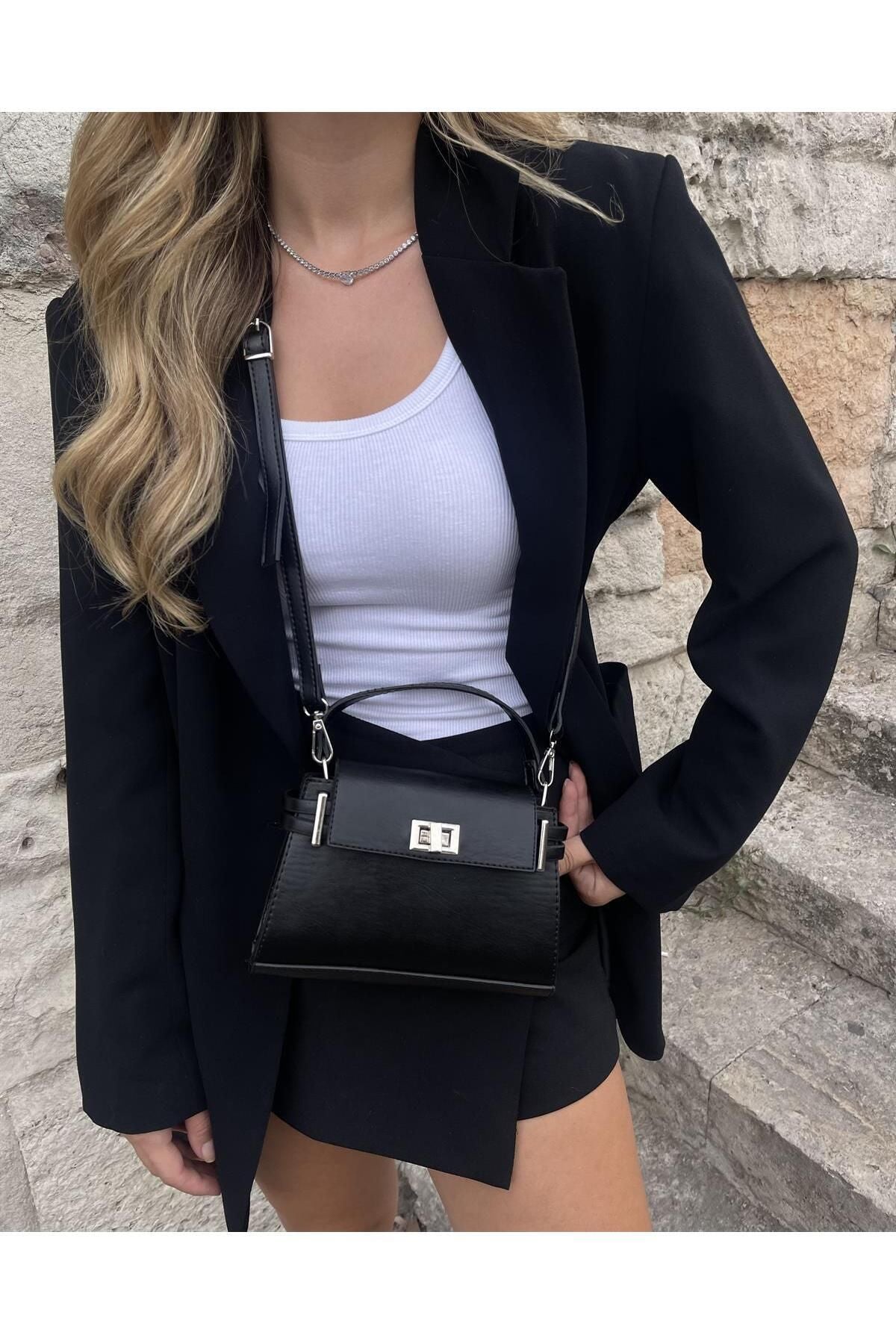 Tina Kilit Kapaklı Kol Çantası Siyah