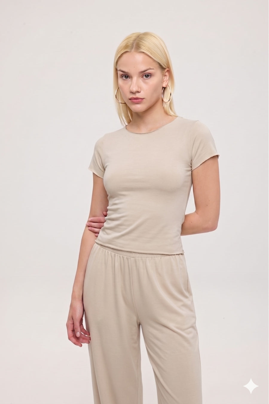 SHEISMONO Ultra Soft Kayık Yaka Kısa Kol Bluz Vizon - Ekru