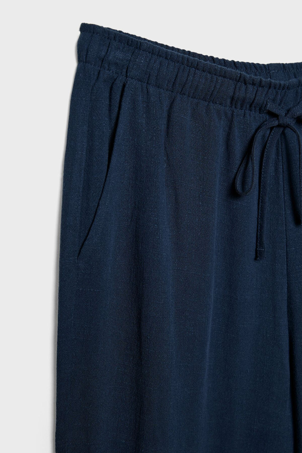 Stradivarius Dökümlü keten pantolon