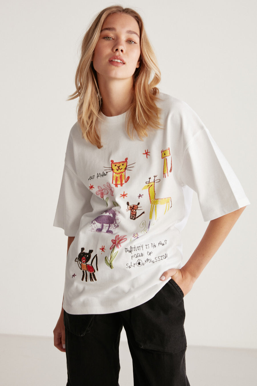 GRIMELANGE Mıllıe Kadın %100 Organik Pamuklu Oversize Kalıp Bol Kesim Baskı Ve Nakış Detaylı Beyaz T-shirt - Beyaz