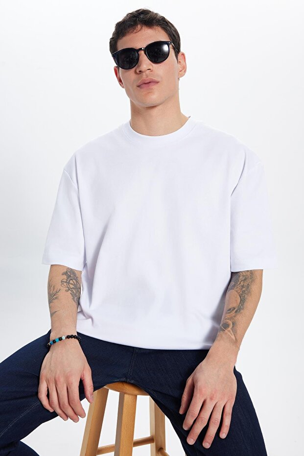 Tudors Unisex Oversize Geniş Kesim %100 Pamuk Yumuşak Dokulu Basic Bisiklet Yaka Beyaz Tişört - Siyah