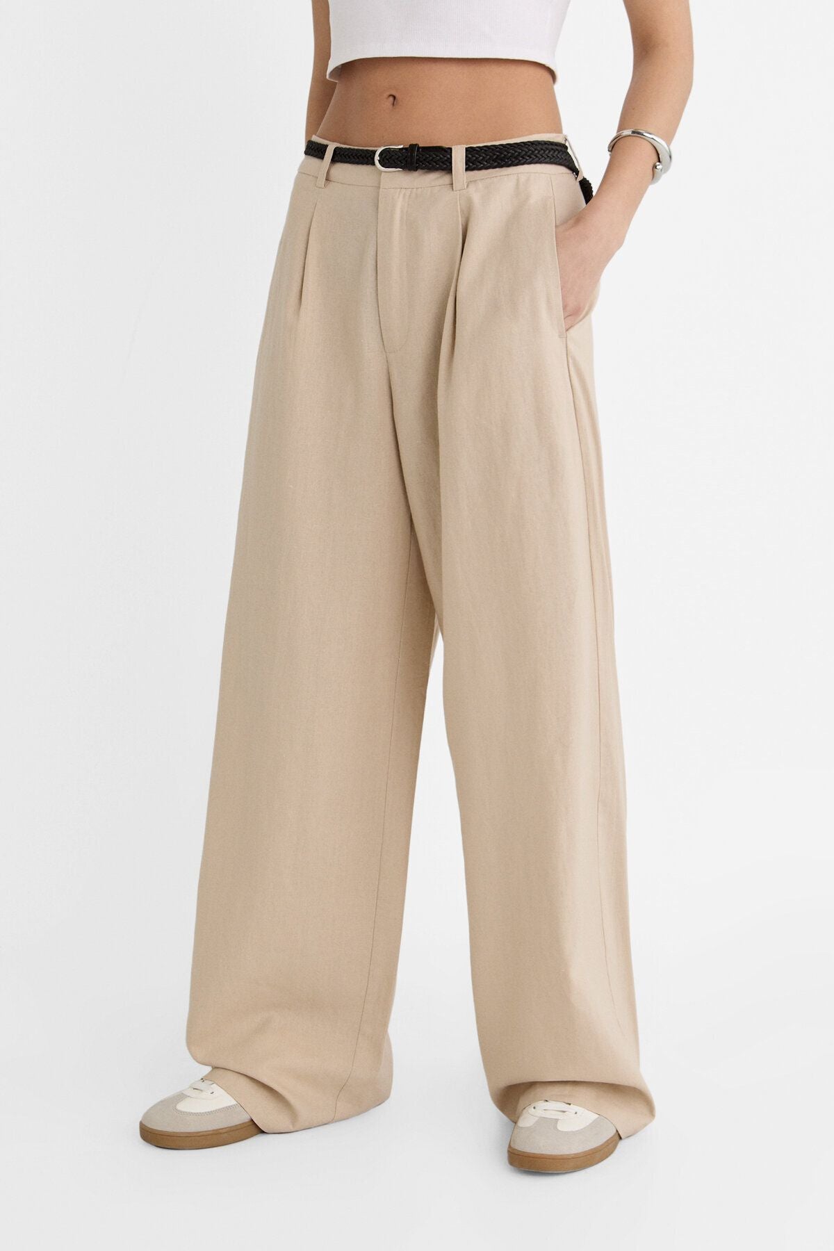Stradivarius Kemerli keten karışımlı pantolon