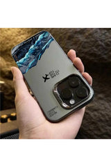 Caseji İphone 15 Pro Max Uyumlu Dağ Tasarımlı Arkası Sert Kenarları Yumuşak Telefon Kılıfı MK01A - Parlak
