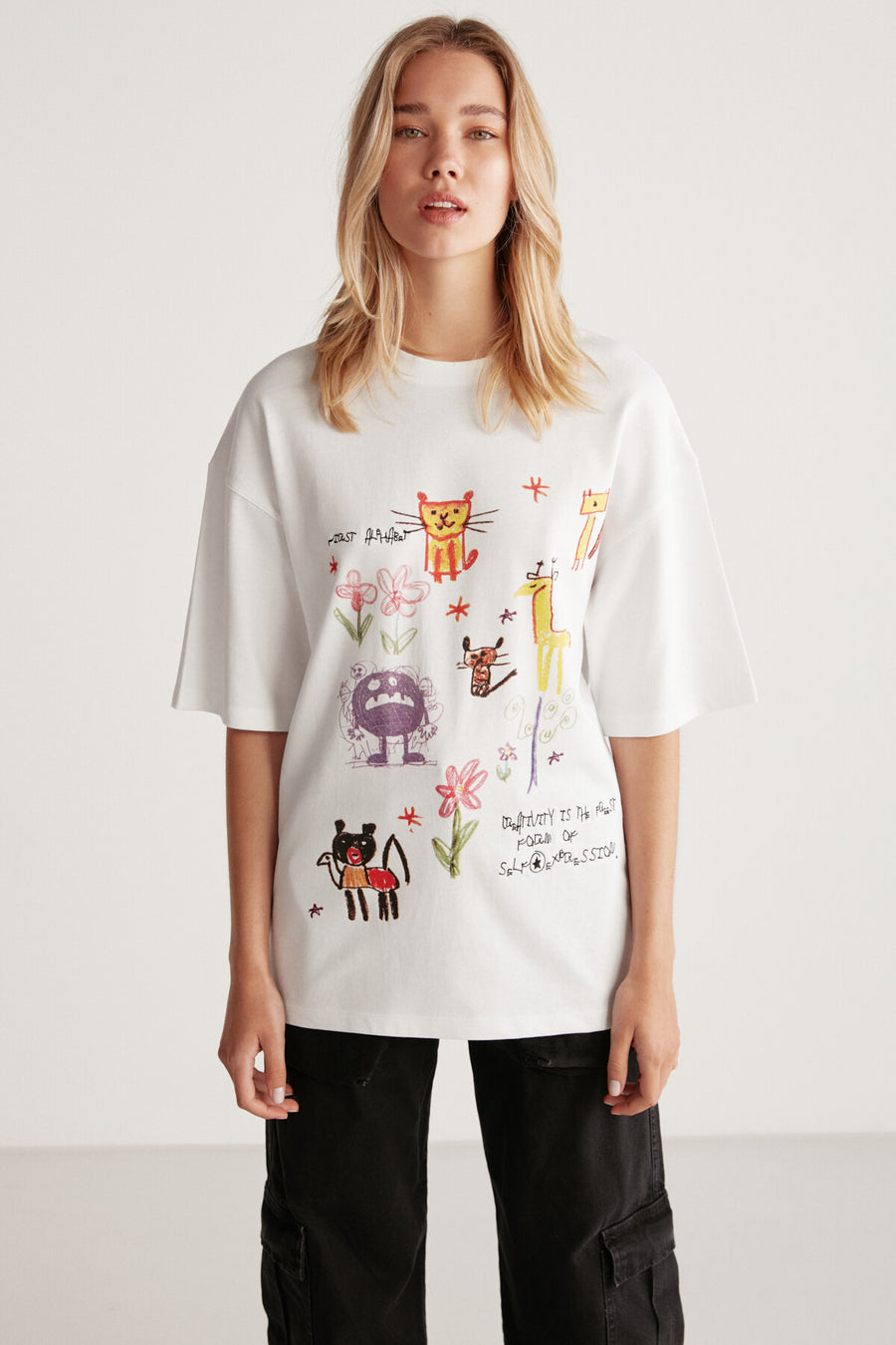 GRIMELANGE Mıllıe Kadın %100 Organik Pamuklu Oversize Kalıp Bol Kesim Baskı Ve Nakış Detaylı Beyaz T-shirt - Beyaz
