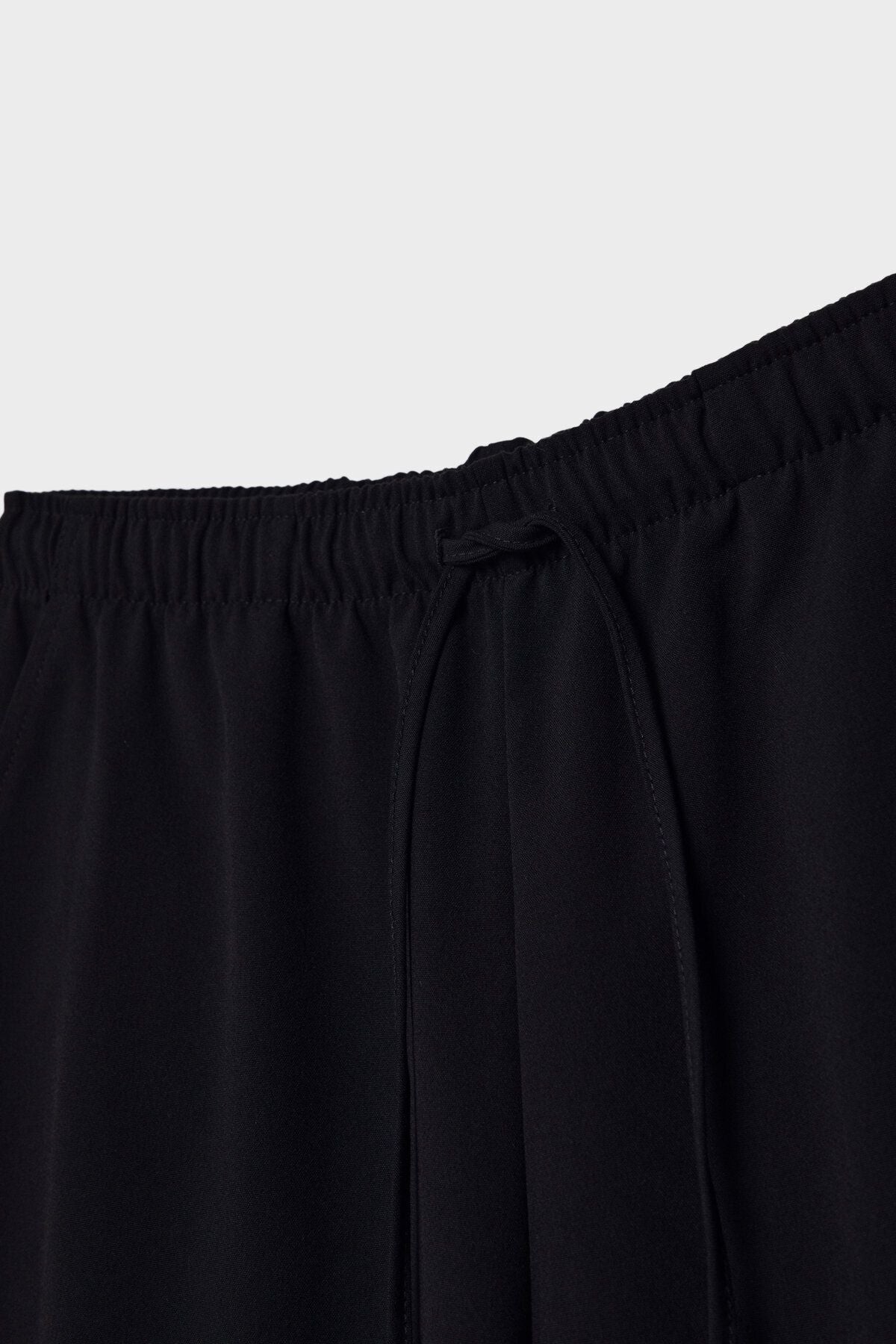 Stradivarius Uzun dökümlü şık pantolon