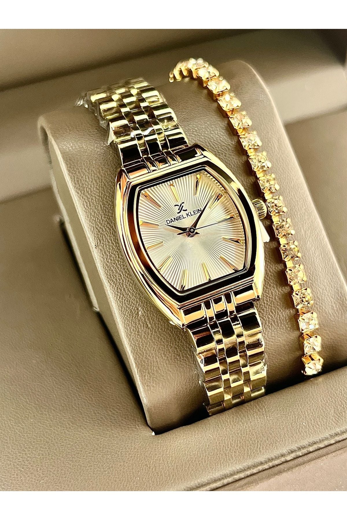 Daniel Klein Gold Kadın Saati.minimal,hafif Ve Şık Tasarım,çelikordon Ve Su Geçirmez Yıl Garanti - Görsel 7