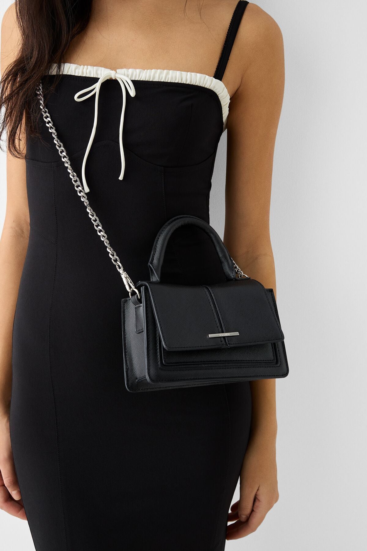 Bershka Saffiano çapraz askılı çanta - Görsel 5