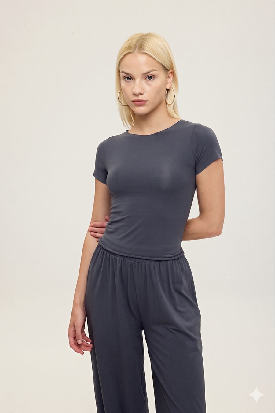 SHEISMONO Ultra Soft Kayık Yaka Kısa Kol Bluz Vizon - Ekru