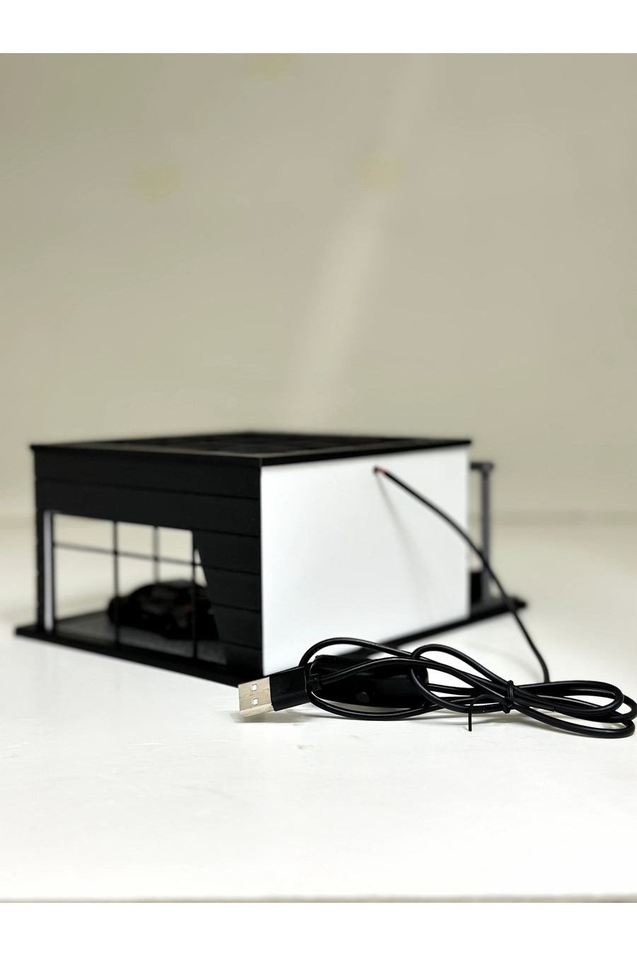 Butik 1/64 Ölçekli Siyah Renk Ledli Showroom Tasarımlı Diorama Araç Sergileme Garajı 3D Baskı