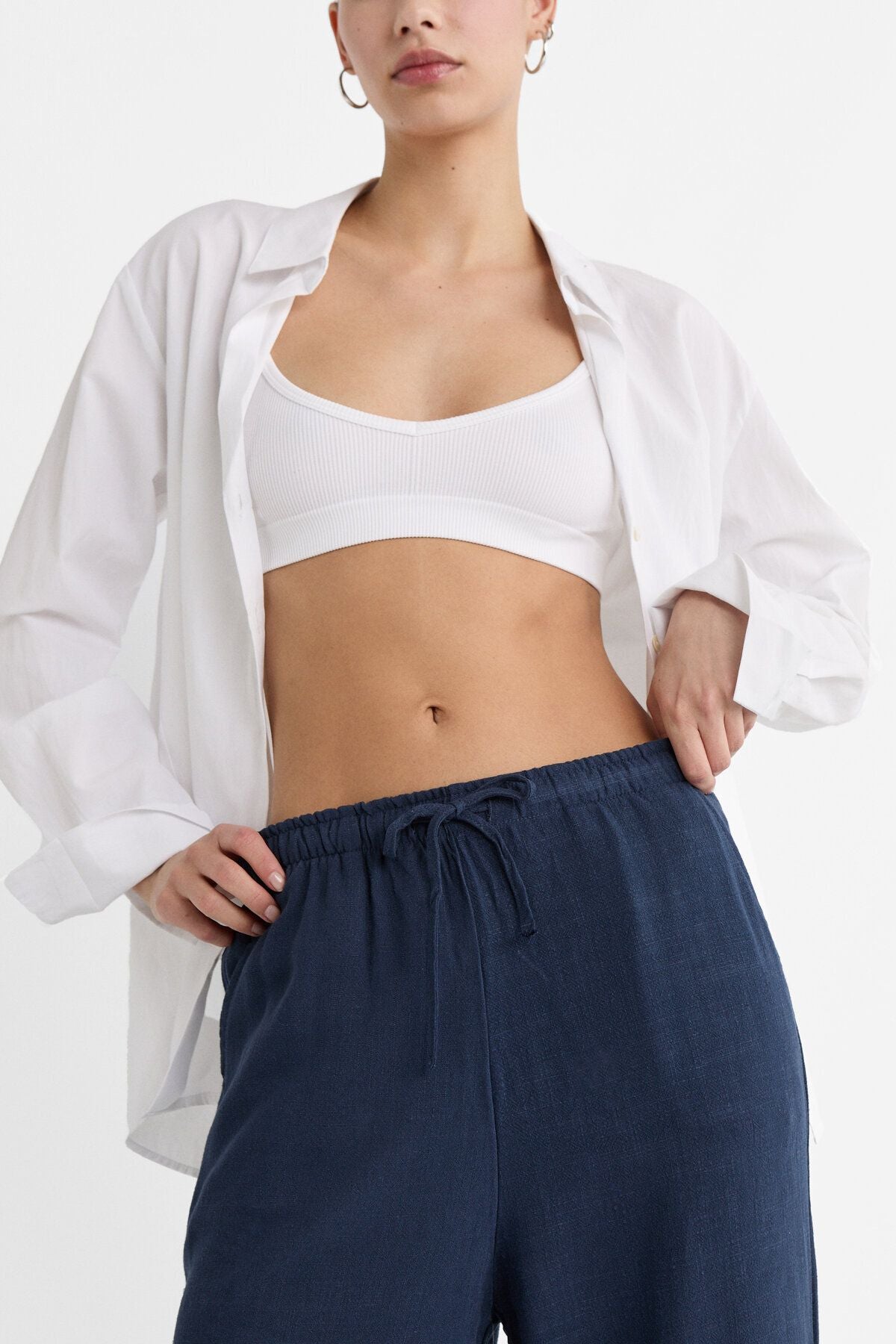 Stradivarius Dökümlü keten pantolon