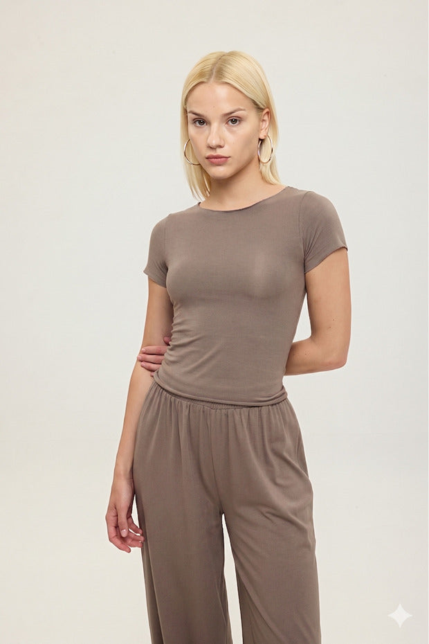 SHEISMONO Ultra Soft Kayık Yaka Kısa Kol Bluz Vizon
